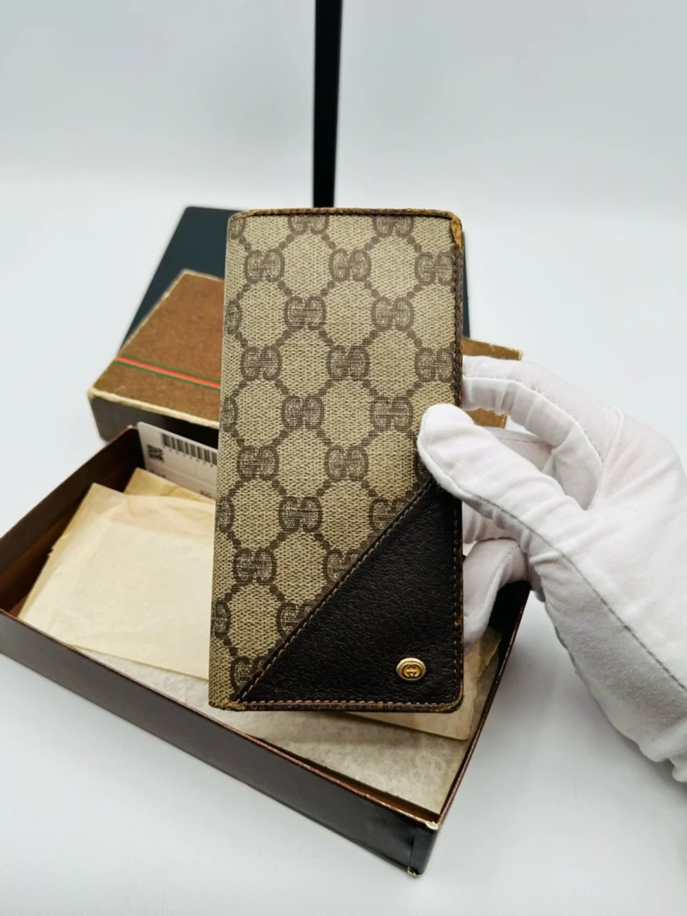 Gucci Vintage Bi Fold Wallet - Picture 1 of 11